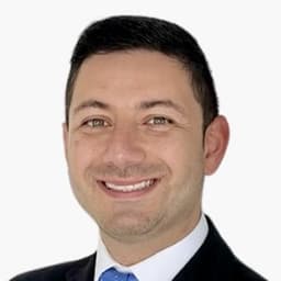 Portrait of Mauricio Rodriguez, CEO and Financial Adviser